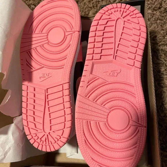 Jordan 1 mid CORAL CHALK PINKSICLE - Picture 3 of 6